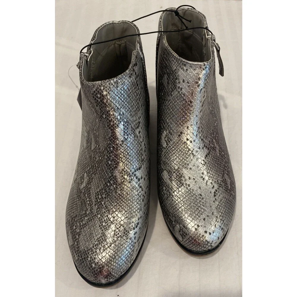 Girls' Judi Snake Print Ankle Booties Cat & Jack GRAY SILVER size 5 youth